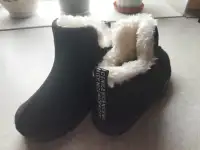 Новые полусапожки-угги замшевые