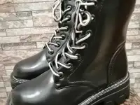 Новые женские зимние ботинки