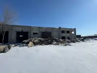 Продам базу 600 м2 в городе Луганск улица Руднева