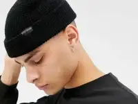 Классическая укороченная шапка-бини, фотография 7