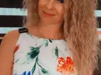 Массажистка