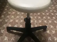 Стул косметолога