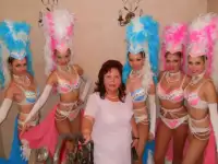 Опытная ведущая по антикризисным ценам на свадьбу,юбилей,день рождения.Ярко,весело.