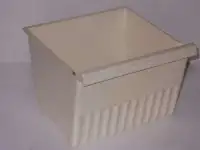 Ящик овощной в холодильник.