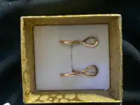 Серьги золотые с бриллиантами