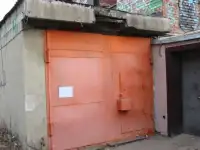 Продам капитальный гараж под две машины, Дальневосточная, 69