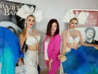 Ведущая, которая поет!, фотография 3
