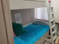 Двухъярусная кровать