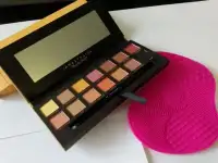 Палетка теней Anastasia Beverly Hills Soft Glam