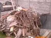 Дрова строительные после демонтажа