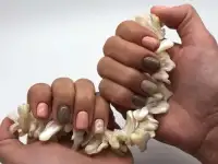 Модель на маникюр