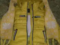 Детский пуховик на зиму и холодную осень в отличном состоянии. Торг. Срочно.