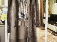 Продам мутоновая шуба цвет палевый