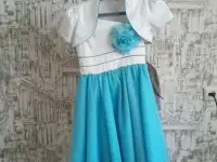 продам платье для девочки 4-8 лет нарядное