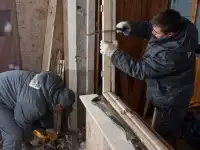 Демонтаж стен, демонтаж перегородок, перфоратор, алмазная резка