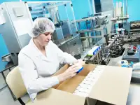 Укладчицы  Упаковщицы лекарственных препаратов в коробки
