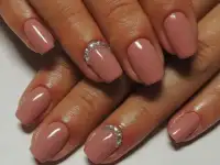 Маникюр и педикюр, фотография 3