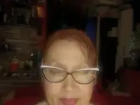 Ищу работу по уходу за пожилыми людьмиявляюсь сотрудникомс соц. Защиты более30 лет ь