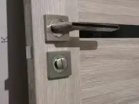 Установка межкомнатных и металлических дверей