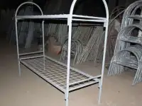 кровати металлические
