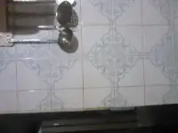 Куплю указанного образца  ящик  кафельной  плитки