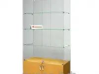 Шкаф витрина из стекла