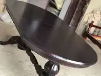 Столы и стулья