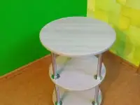 Тольятти. Круглый столик на колесах.