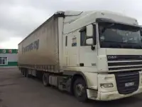 Низкорамный тягач daf xf105 2013г. в сцепке c полуприцепом krone sdp 27 2007г., фотография 2