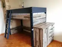 Продам кровать для мальчика