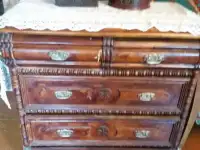 антиквариат.комод.