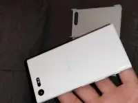Смартфон Sony Xperia X Compact, фотография 2