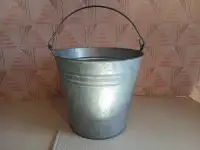 Ведро 12 л оцинкованное, металлическое.