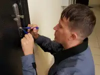 Вскрытие замков, дверей, машин и сейфов