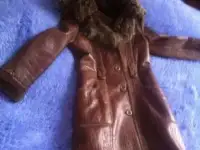 Продам  дубленку женскую