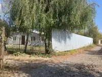Продается две дачи на смежных участках.