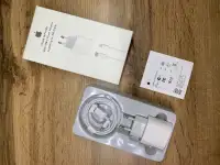 Продаю комплект блока питания и зарядки для iPhone