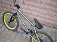 Продам bmx wtp nova, в хорошем состоянии, только заднее колесо заклеить