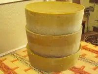 Продам воск пчелиный с собственной пасеки