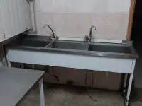 Продам мойку трехсекционную бу