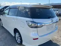 Toyota Wish, фотография 4