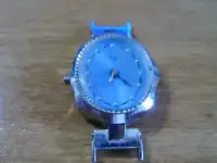 Продаю женские Часы 