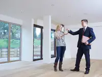 Продаем новостройки.Скидки к новому году до 1-но миллиона рублей, 30,00 м², 5 эт., Свердловская Область, г., ул.сибирский тракт 30, фотография 2