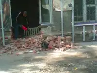 Демонтаж стен, перегородок, демонтаж дачи, теплицы, пристроек