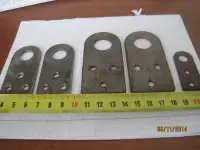 Стальные ушки  для  крепления  навесного замка  Три пары  разные  N 1  Длина 85 мм  Ширина 40 мм Диаметр отверстия  под