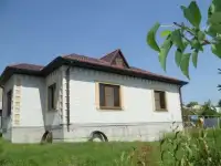 Продается дом в Ессентуках район Белого угля,  135 кв.м  мансарда, дом и земля всобственности. Участок 6 соток. Коммуни
