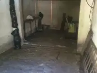 Маленький гараж, НЕ ПОДОЙДЕТ ДЛЯ АВТО, он МАЛЕНЬКИЙ в ширину. нет света. не подойдет для хранения ценных вещей  гараж с