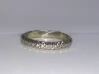 Серебряное кольцо с алмазной обработкой