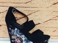 НОВЫЕ фирменные босоножки