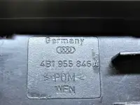 Кронштейн шланга омывателя стекла (левый) - Audi A6 )  C5, AEB, фотография 4